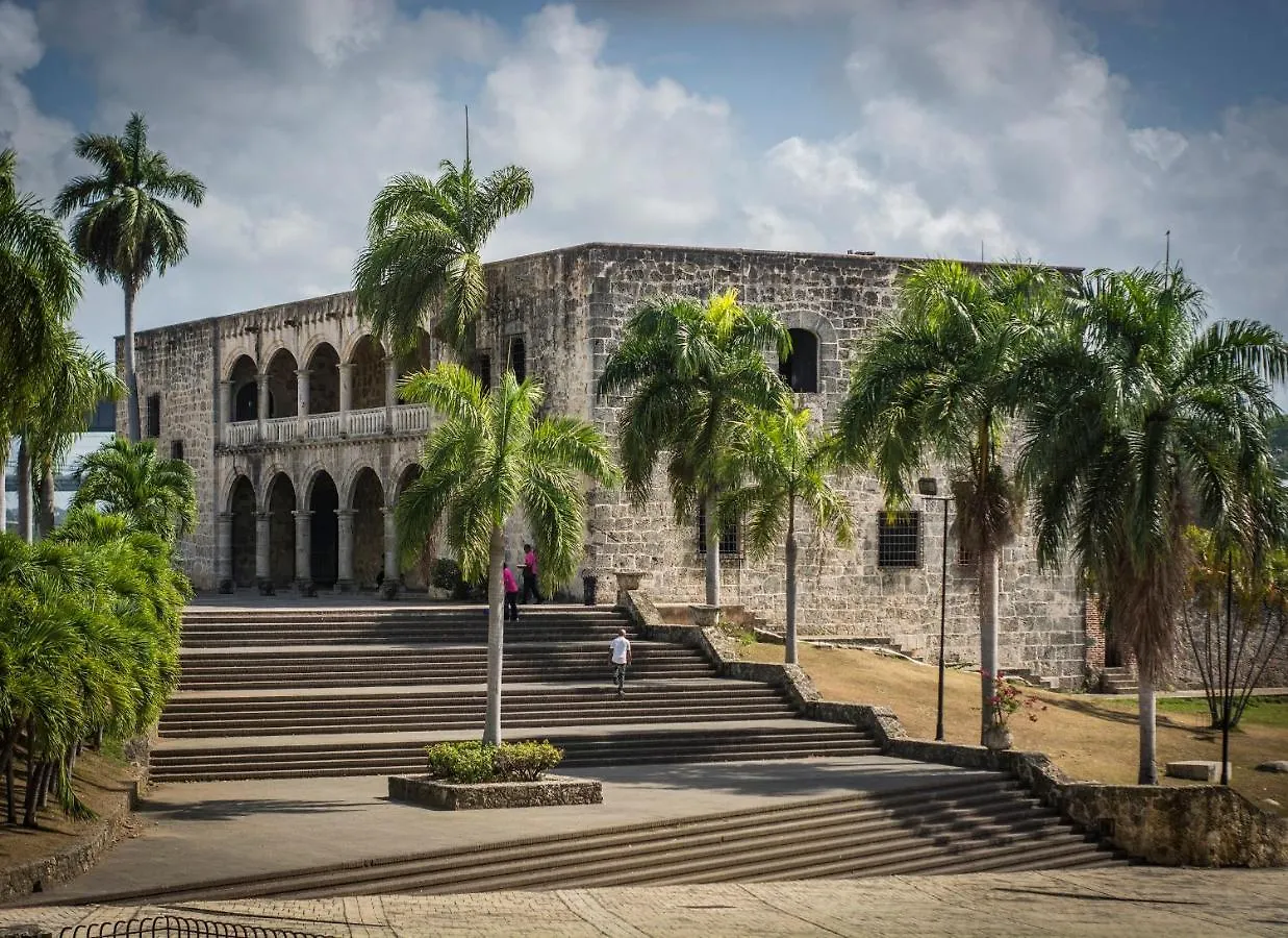 Malecon Premium Rooms & Hotel Santo Domingo